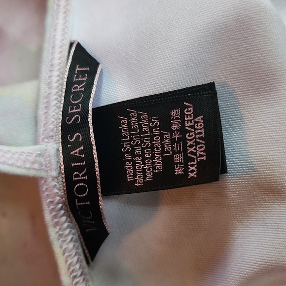 Victoria’s Secret Crop Exercise Tank Top XXL - Picture 6 of 7